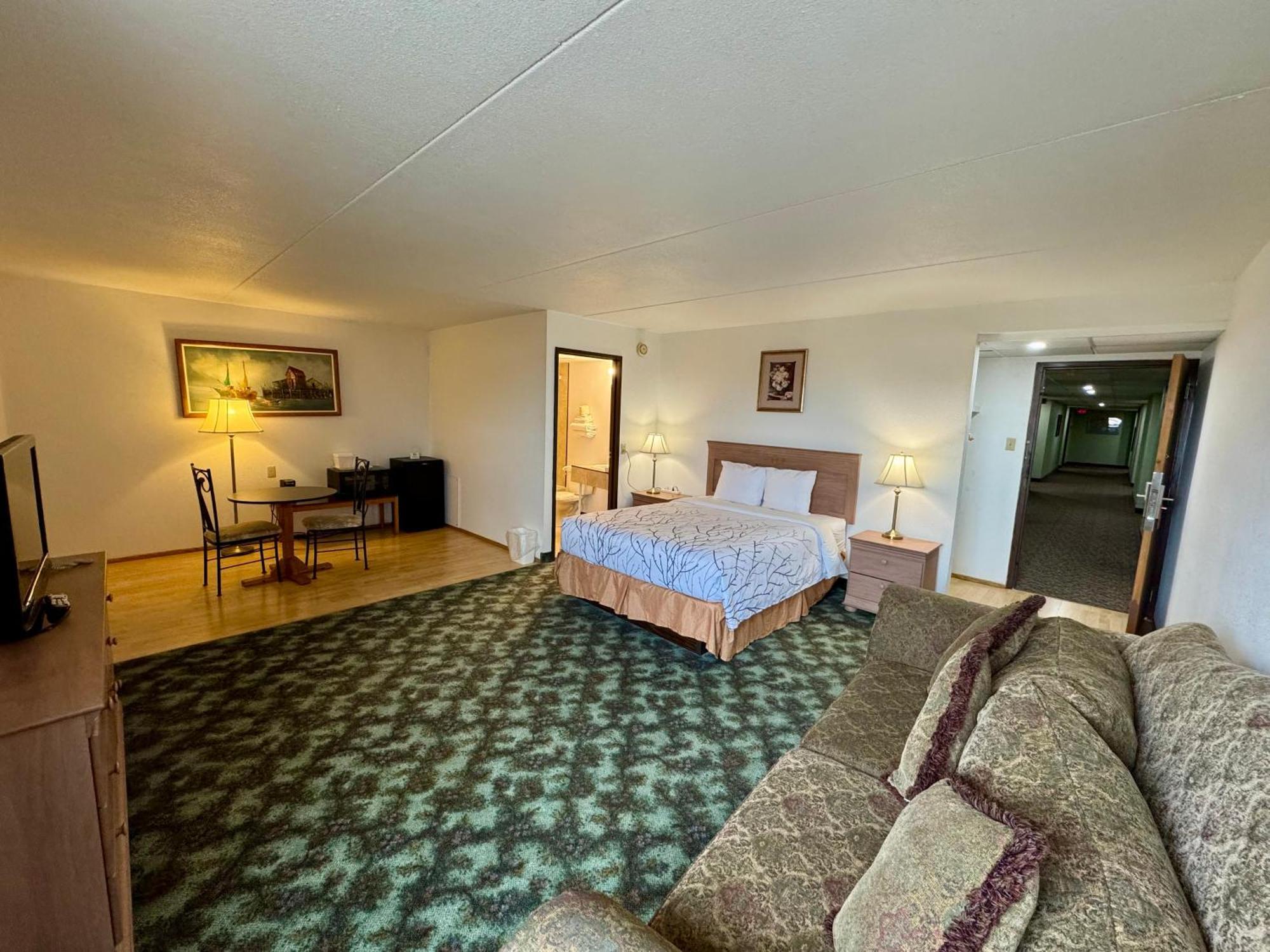 Best Stay Inn Melville Exterior photo